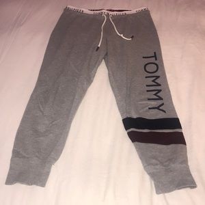tommy hilfiger joggers- urban outfitters